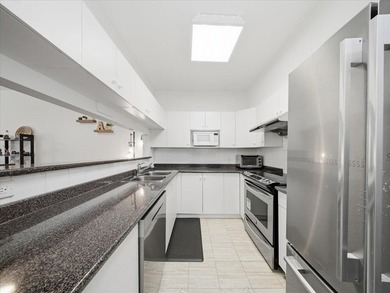 Outstanding value in a rapidly growing community. This bright - photo 9