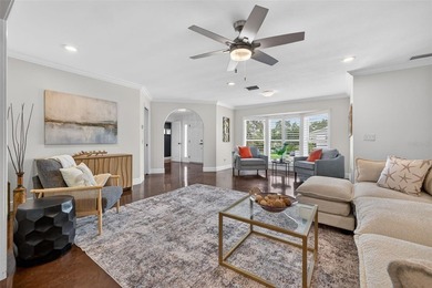 Wake up to the charm of Belleair living in this beautifully - photo 3