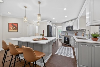 Wake up to the charm of Belleair living in this beautifully - photo 10