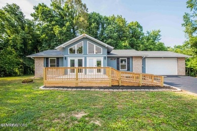 Watts Bar Lake Home For Sale in Harriman Tennessee