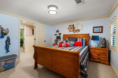Enjoy lake living on Lake Harding with this 3 bedroom, 2 - photo 19