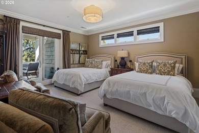 Set within Lake Oswego's coveted Village on the Lake - photo 26