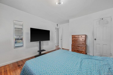 Welcome to this spacious and versatile Cape-style home offering - photo 10