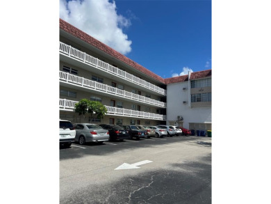 Lake Condo For Sale in Lauderhill, Florida