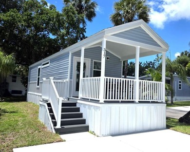 Charming Cottage in a 55+ Community - Low Maintenance & Prime - photo 4