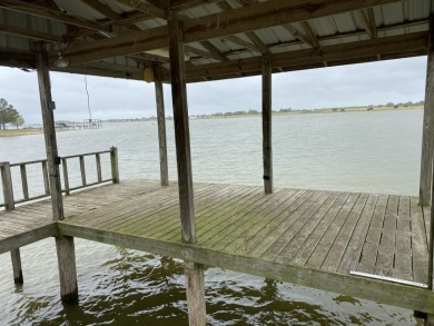 Nice Brick Home on 2 Waterfront Lots with Fishing Pier - photo 17