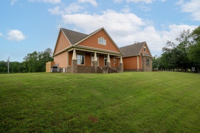 Lake Home For Sale in Guntersville, Alabama