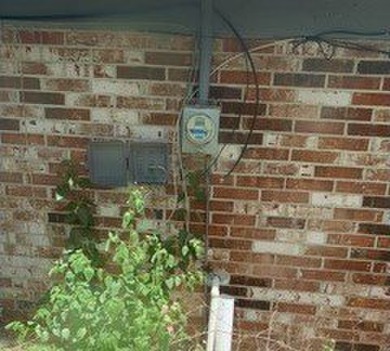 Great investment home, home on inside is ready to rent or live - photo 11