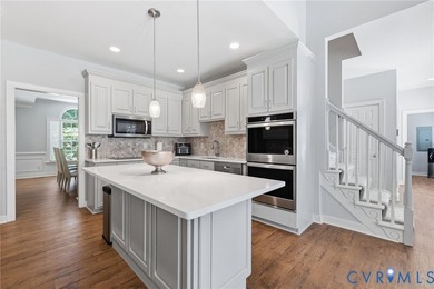 POTENTIAL 1ST FLOOR BEDROOM. Beautifully RENOVATED home - photo 12