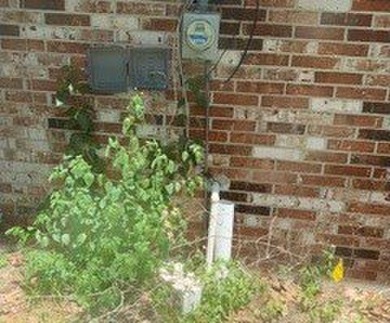 Great investment home, home on inside is ready to rent or live - photo 12