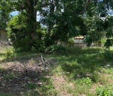 Great investment home, home on inside is ready to rent or live - photo 16