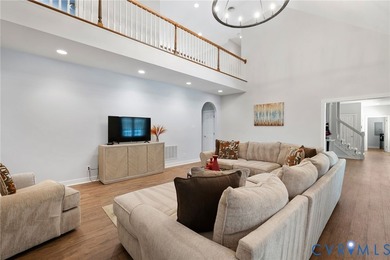 POTENTIAL 1ST FLOOR BEDROOM. Beautifully RENOVATED home - photo 18