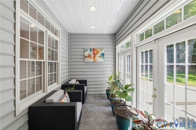 POTENTIAL 1ST FLOOR BEDROOM. Beautifully RENOVATED home - photo 26