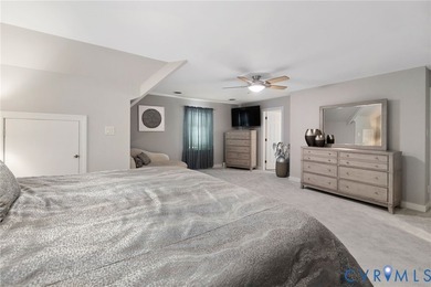 POTENTIAL 1ST FLOOR BEDROOM. Beautifully RENOVATED home - photo 30