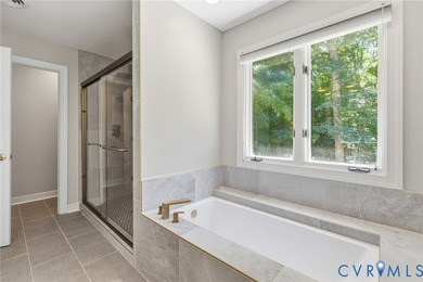 POTENTIAL 1ST FLOOR BEDROOM. Beautifully RENOVATED home - photo 31