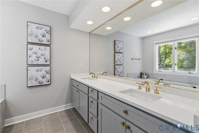 POTENTIAL 1ST FLOOR BEDROOM. Beautifully RENOVATED home - photo 33