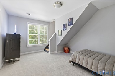 POTENTIAL 1ST FLOOR BEDROOM. Beautifully RENOVATED home - photo 35
