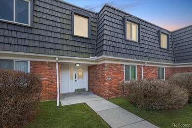 (private lake, pond, creek) Condo For Sale in Waterford Michigan