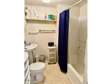 Great location, LOW taxes and many possibilities...Rare duplex - photo 11