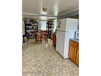 Great location, LOW taxes and many possibilities...Rare duplex - photo 16