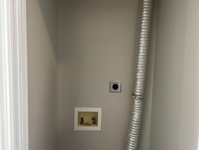Don't miss this fully refreshed, top-floor 2-bedroom, 1-bath - photo 10