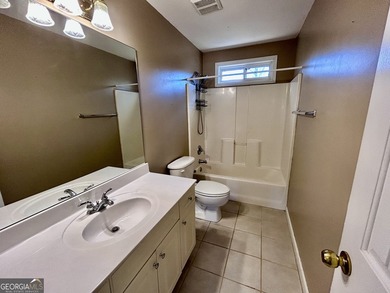 Welcome to life in Lake Redwine! This beautifully updated - photo 23