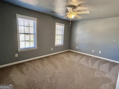 Welcome to life in Lake Redwine! This beautifully updated - photo 24