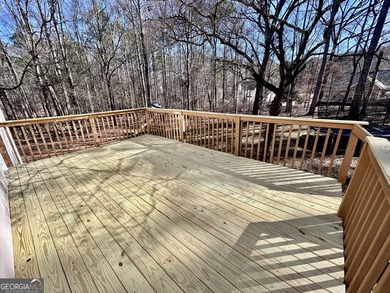 Welcome to life in Lake Redwine! This beautifully updated - photo 29