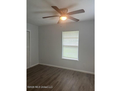 Modest home with new luxury vinyl plank flooring comes with - photo 12