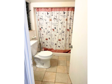 Versatile 7-Bed, 4-Bath Home in HPP with the disclosure. This - photo 15