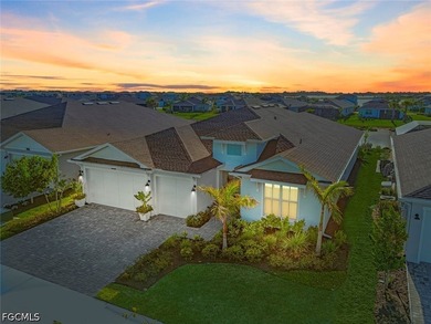 Welcome to luxury living at its finest in beautiful gated - photo 2