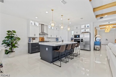 Welcome to luxury living at its finest in beautiful gated - photo 7