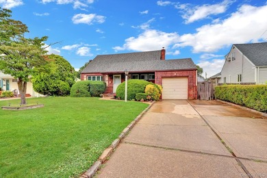 Well Maintained 4 Bedroom Cape. Updates Include a New Roof, 2 - photo 3