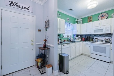 Enjoy easy first floor living in this beautifully updated 2 - photo 6