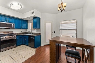 Welcome to this beautifully maintained townhome, built in 2008 - photo 7