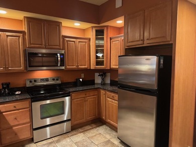 This condo is one of the larger three bedrooms (over 2,000 sq - photo 4