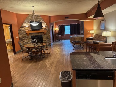 This condo is one of the larger three bedrooms (over 2,000 sq - photo 6