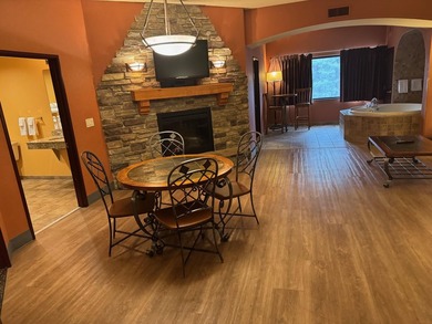 This condo is one of the larger three bedrooms (over 2,000 sq - photo 7