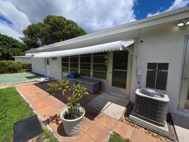CLOSE TO THE BEACH! SELLER MOTIVATED! - Updated condo in very - photo 16