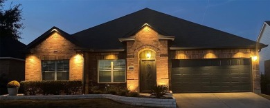 Lake Lewisville Home For Sale in Oak Point Texas