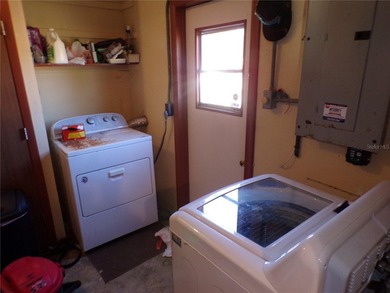 Amazing large family or multi-family opportunity on an oversized - photo 10