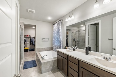 MOTIVATED SELLER!!! 1-year rate buy-down available through our - photo 10