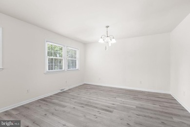 Perfect for Retirees or First-Time Buyers - Water views just - photo 11