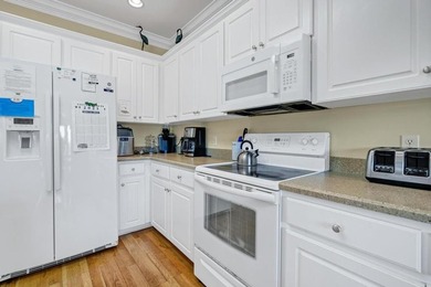 Custom built, 5BR/5BA home on the corner of Pompano, w/ ocean - photo 15