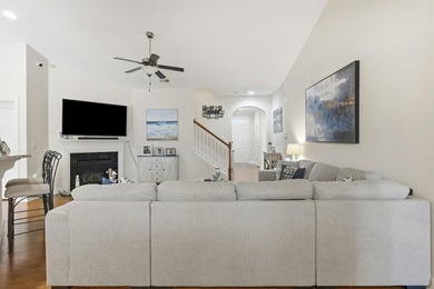 Welcome to this beautifully maintained 3-bedroom, 3-bath - photo 10