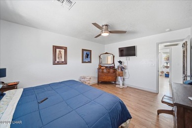 Welcome to 1857 Willow Ave, a beautifully maintained 2-bedroom - photo 20