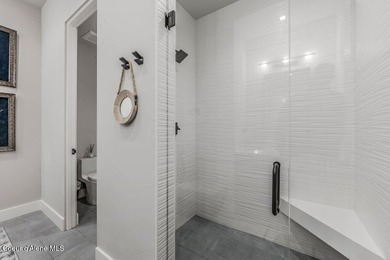 BLACK ROCK FLATS AT PRESTIGIOUS BLACK ROCK. Located inside the - photo 31