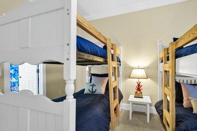 Custom built, 5BR/5BA home on the corner of Pompano, w/ ocean - photo 32