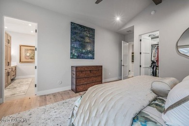 BLACK ROCK FLATS AT PRESTIGIOUS BLACK ROCK. Located inside the - photo 36