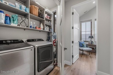 BLACK ROCK FLATS AT PRESTIGIOUS BLACK ROCK. Located inside the - photo 40